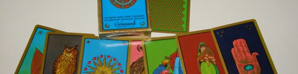 Cartes de tarot persan étalées